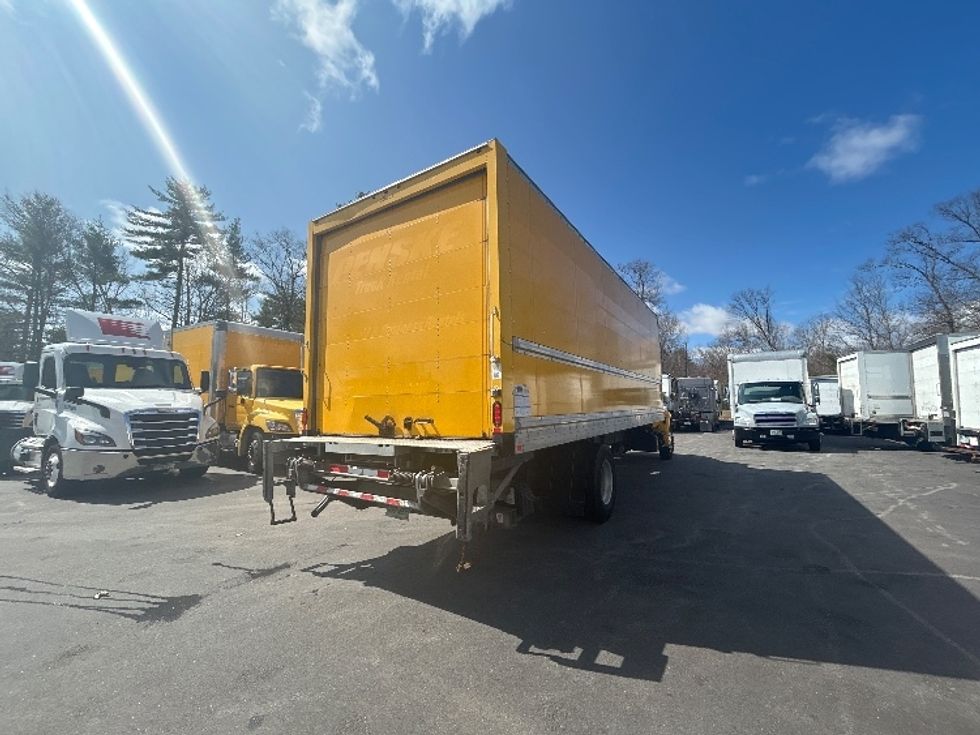 Medium Duty Box Truck-Light and Medium Duty Trucks-International-2020-MV607-Londonderry-NH-205,242\n\t\tmiles-$ 37,250 - Image 13