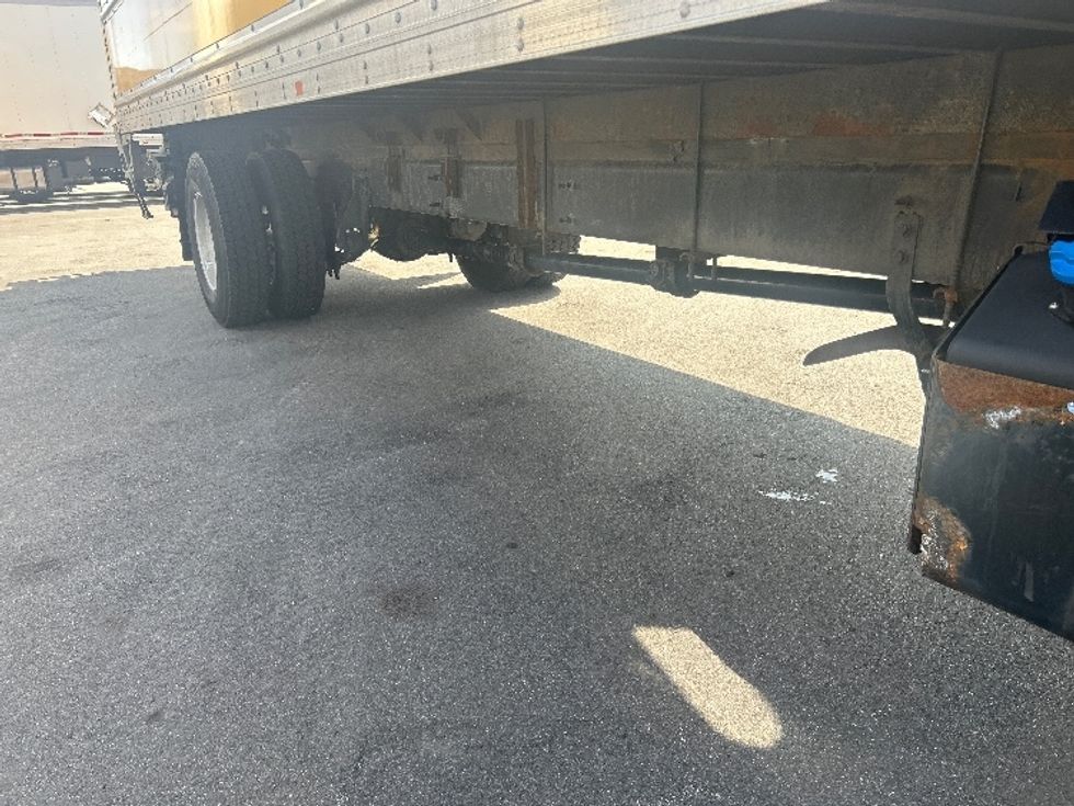 Medium Duty Box Truck-Light and Medium Duty Trucks-International-2020-MV607-Londonderry-NH-205,242\n\t\tmiles-$ 37,250 - Image 14
