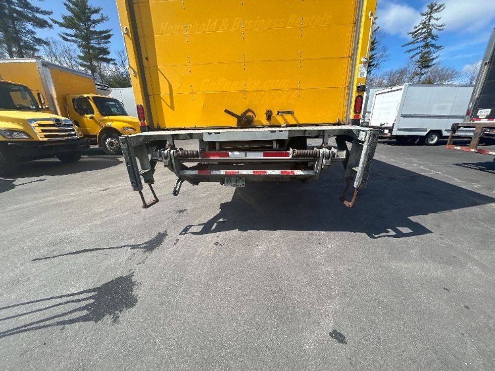 Medium Duty Box Truck-Light and Medium Duty Trucks-International-2020-MV607-Londonderry-NH-205,242\n\t\tmiles-$ 37,250 - Image 25