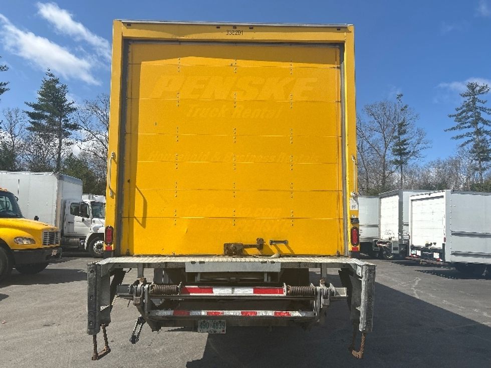 Medium Duty Box Truck-Light and Medium Duty Trucks-International-2020-MV607-Londonderry-NH-205,242\n\t\tmiles-$ 37,250 - Image 7