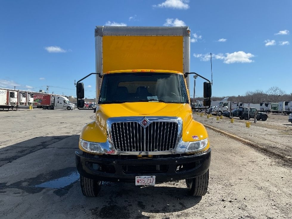 Medium Duty Box Truck-Light and Medium Duty Trucks-International-2020-MV607-Londonderry-NH-205,865\n\t\tmiles-$ 36,750 - Image 2