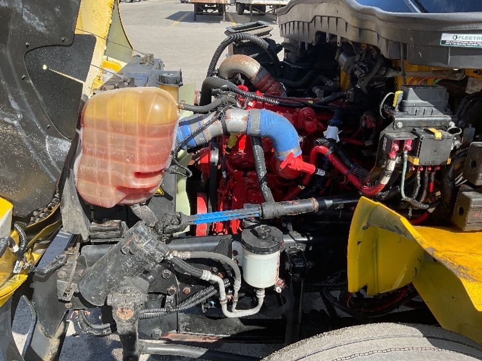 Medium Duty Box Truck-Light and Medium Duty Trucks-International-2020-MV607-Londonderry-NH-205,865\n\t\tmiles-$ 36,750 - Image 24