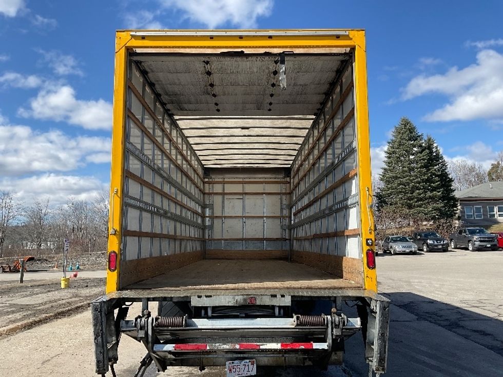 Medium Duty Box Truck-Light and Medium Duty Trucks-International-2020-MV607-Londonderry-NH-205,865\n\t\tmiles-$ 36,750 - Image 8