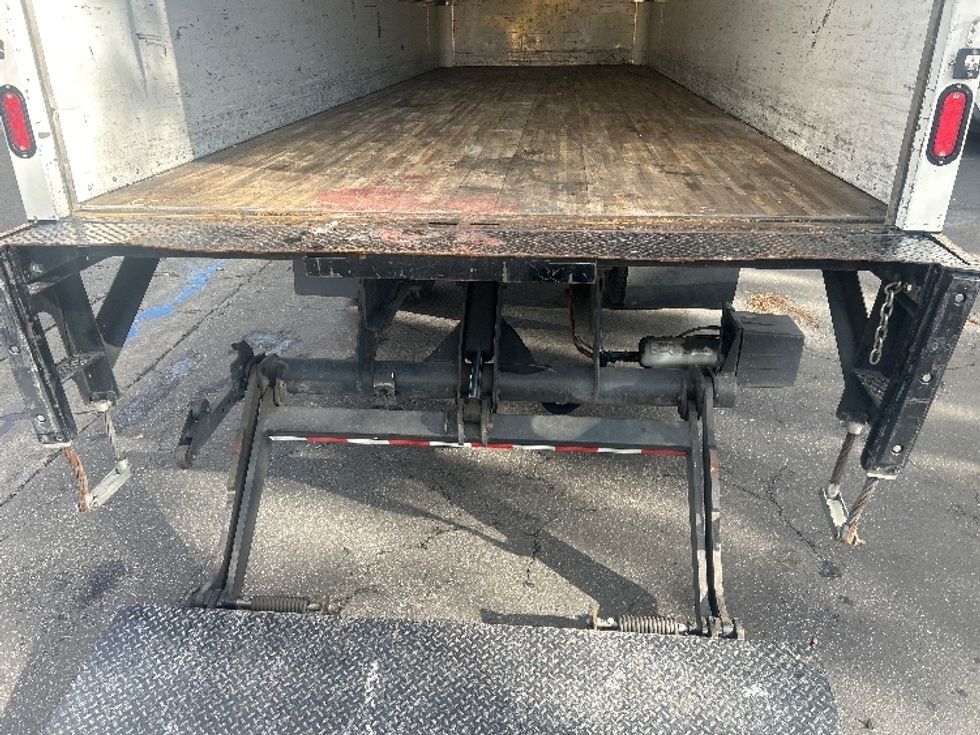 Medium Duty Box Truck-Light and Medium Duty Trucks-International-2020-MV607-Los Angeles-CA-98,813\n\t\tmiles-$ 57,750 - Image 10