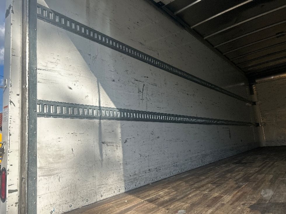 Medium Duty Box Truck-Light and Medium Duty Trucks-International-2020-MV607-Los Angeles-CA-98,813\n\t\tmiles-$ 57,750 - Image 11