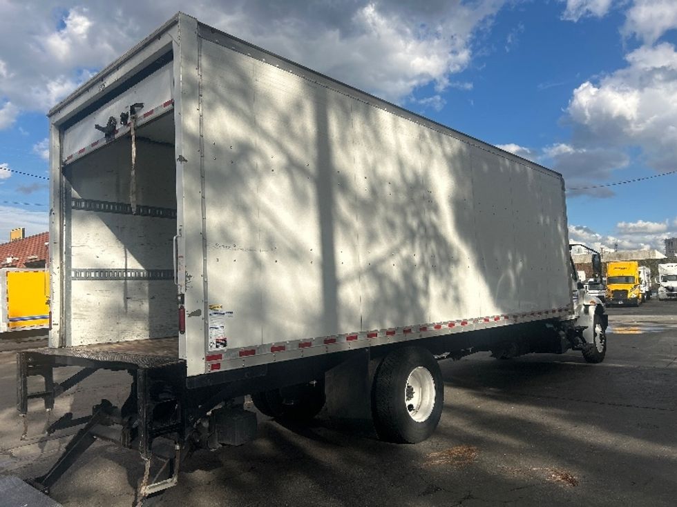 Medium Duty Box Truck-Light and Medium Duty Trucks-International-2020-MV607-Los Angeles-CA-98,813\n\t\tmiles-$ 57,750 - Image 13