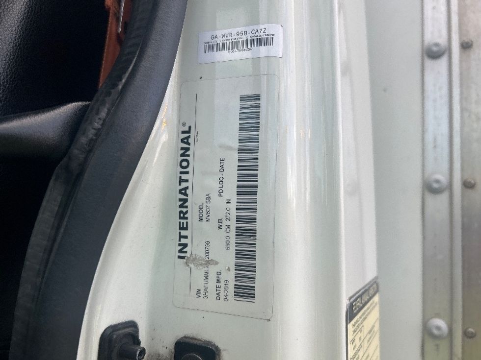 Medium Duty Box Truck-Light and Medium Duty Trucks-International-2020-MV607-Los Angeles-CA-98,813\n\t\tmiles-$ 57,750 - Image 25