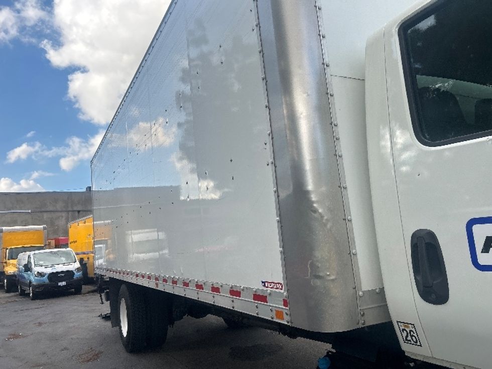 Medium Duty Box Truck-Light and Medium Duty Trucks-International-2020-MV607-Los Angeles-CA-98,813\n\t\tmiles-$ 57,750 - Image 27