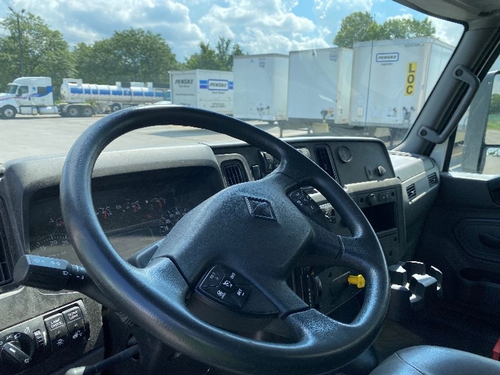 Medium Duty Box Truck-Light and Medium Duty Trucks-International-2020-MV607-Louisville-KY-15,483\n\t\tmiles-$ 67,750 - Image 17