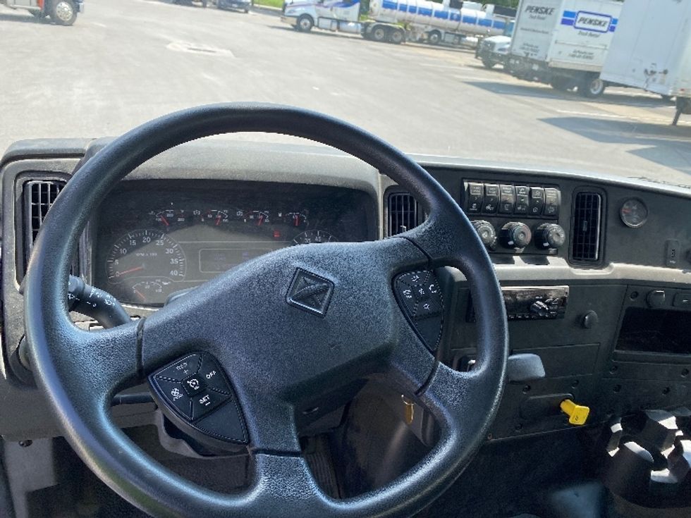 Medium Duty Box Truck-Light and Medium Duty Trucks-International-2020-MV607-Louisville-KY-15,483\n\t\tmiles-$ 67,750 - Image 18