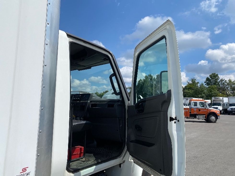 Medium Duty Box Truck-Light and Medium Duty Trucks-International-2020-MV607-Louisville-KY-15,483\n\t\tmiles-$ 67,750 - Image 20