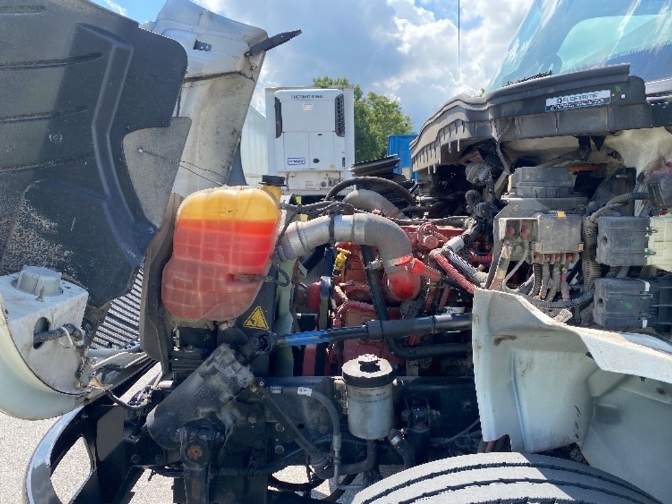 Medium Duty Box Truck-Light and Medium Duty Trucks-International-2020-MV607-Louisville-KY-15,483\n\t\tmiles-$ 67,750 - Image 24