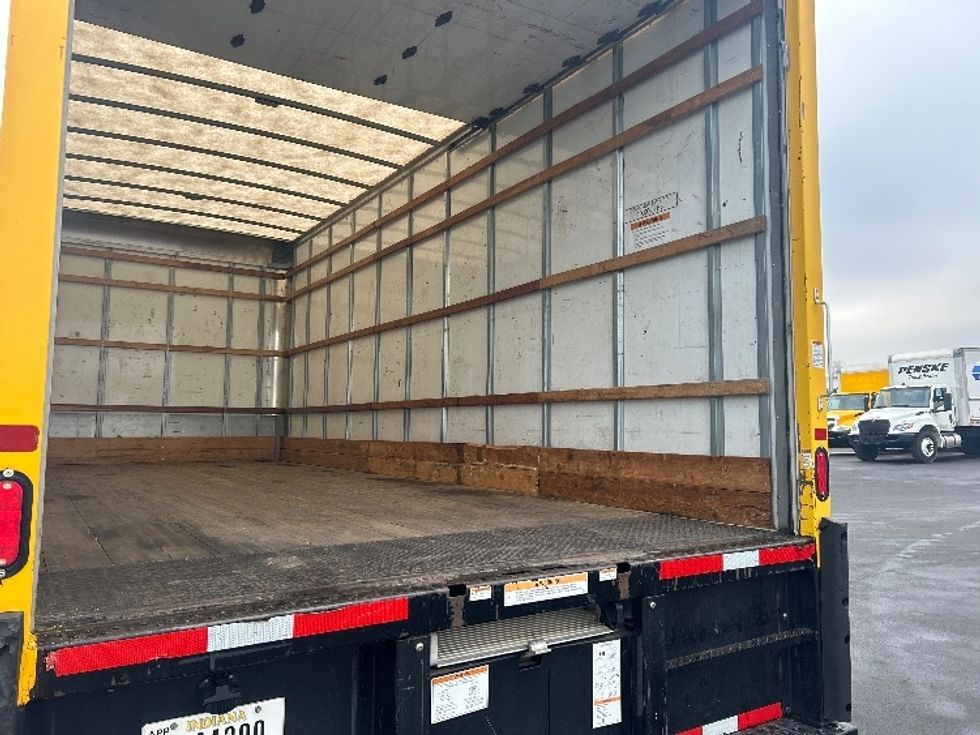 Medium Duty Box Truck-Light and Medium Duty Trucks-International-2020-MV607-Louisville-KY-156,792\n\t\tmiles-$ 35,000 - Image 12