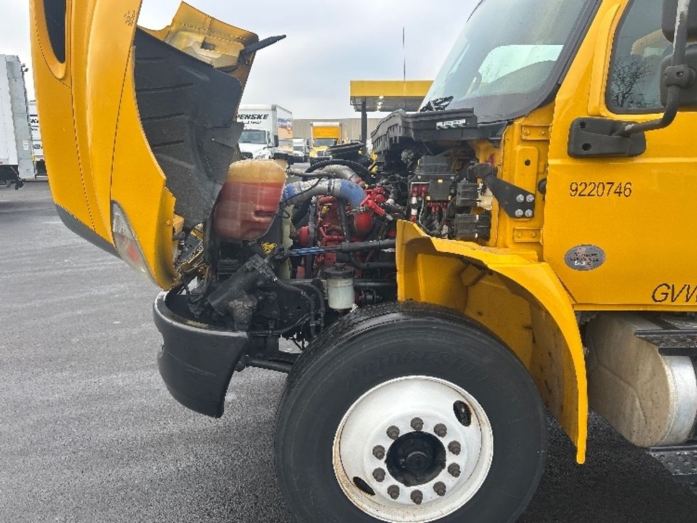Medium Duty Box Truck-Light and Medium Duty Trucks-International-2020-MV607-Louisville-KY-156,792\n\t\tmiles-$ 35,000 - Image 24