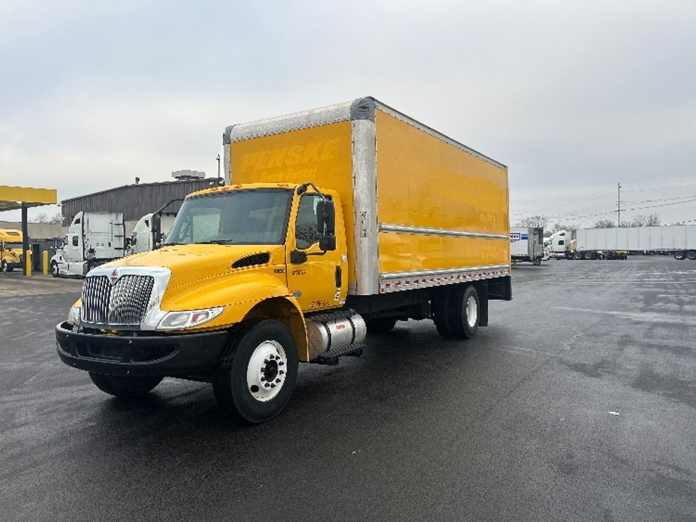 Medium Duty Box Truck-Light and Medium Duty Trucks-International-2020-MV607-Louisville-KY-156,792\n\t\tmiles-$ 35,000 - Image 3
