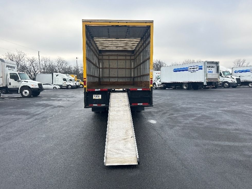 Medium Duty Box Truck-Light and Medium Duty Trucks-International-2020-MV607-Louisville-KY-156,792\n\t\tmiles-$ 35,000 - Image 9