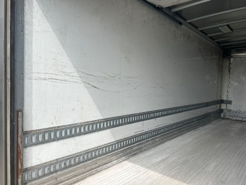 Medium Duty Box Truck-Light and Medium Duty Trucks-International-2020-MV607-Louisville-KY-261,343\n\t\tmiles-$ 24,500 - Image 11