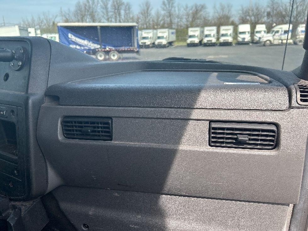 Medium Duty Box Truck-Light and Medium Duty Trucks-International-2020-MV607-Louisville-KY-261,343\n\t\tmiles-$ 24,500 - Image 21