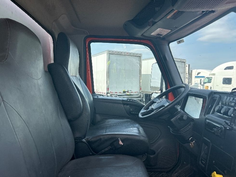 Medium Duty Box Truck-Light and Medium Duty Trucks-International-2020-MV607-Louisville-KY-261,343\n\t\tmiles-$ 24,500 - Image 22