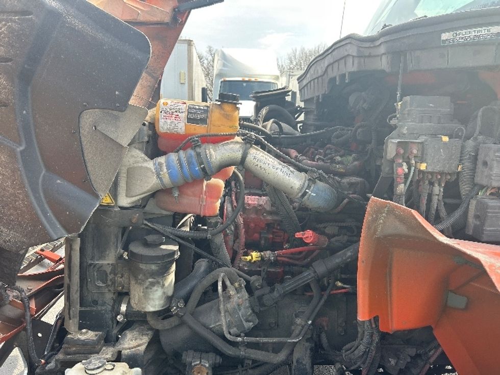 Medium Duty Box Truck-Light and Medium Duty Trucks-International-2020-MV607-Louisville-KY-261,343\n\t\tmiles-$ 24,500 - Image 24