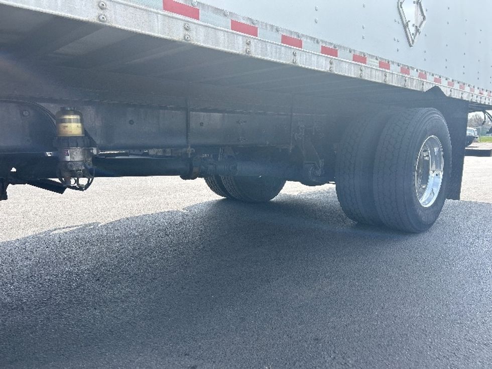 Medium Duty Box Truck-Light and Medium Duty Trucks-International-2020-MV607-Louisville-KY-261,343\n\t\tmiles-$ 24,500 - Image 5