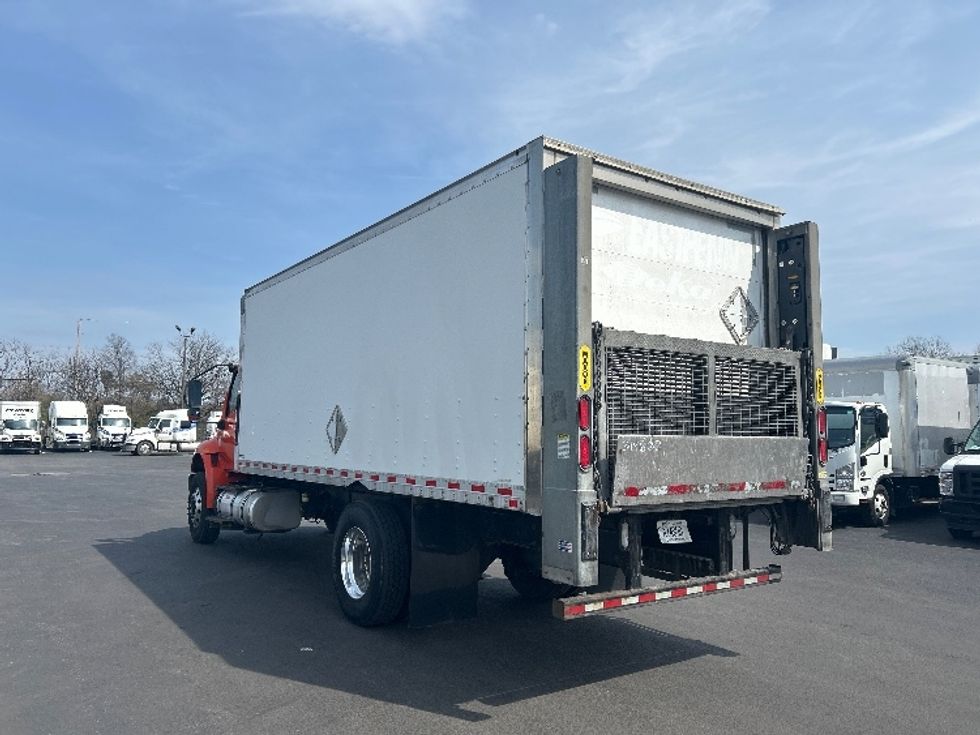 Medium Duty Box Truck-Light and Medium Duty Trucks-International-2020-MV607-Louisville-KY-261,343\n\t\tmiles-$ 24,500 - Image 6