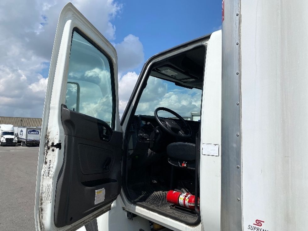 Medium Duty Box Truck-Light and Medium Duty Trucks-International-2020-MV607-Louisville-KY-33,406\n\t\tmiles-$ 66,000 - Image 16