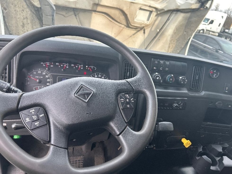 Medium Duty Box Truck-Light and Medium Duty Trucks-International-2020-MV607-Louisville-KY-88,245\n\t\tmiles-$ 56,000 - Image 18