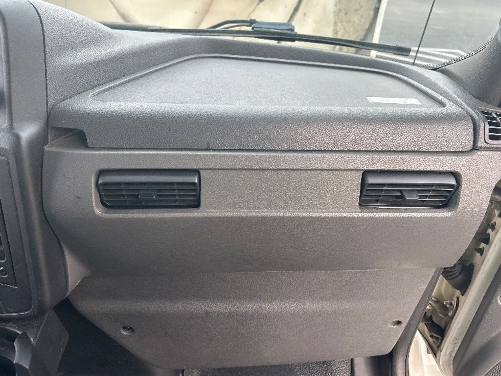 Medium Duty Box Truck-Light and Medium Duty Trucks-International-2020-MV607-Louisville-KY-88,245\n\t\tmiles-$ 56,000 - Image 21