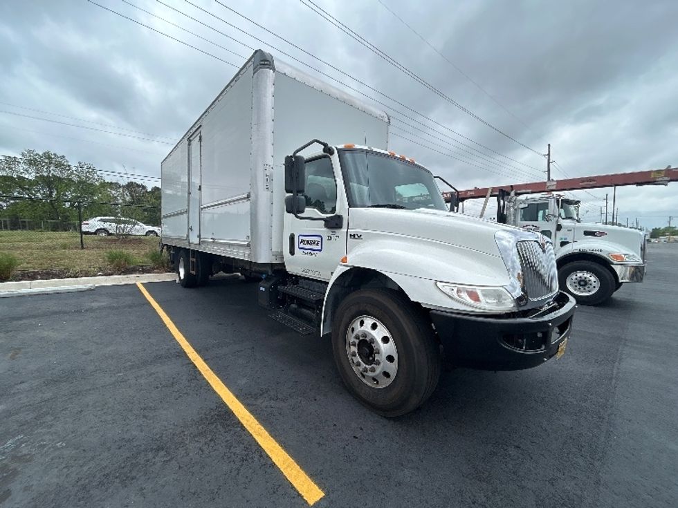 Medium Duty Box Truck-Light and Medium Duty Trucks-International-2020-MV607-Lowell-AR-147,677\n\t\tmiles-$ 52,000 - Image 1