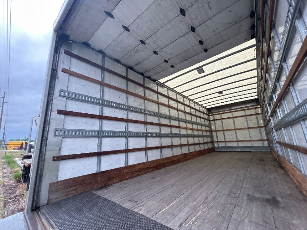 Medium Duty Box Truck-Light and Medium Duty Trucks-International-2020-MV607-Lowell-AR-147,677\n\t\tmiles-$ 52,000 - Image 11