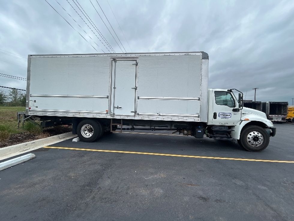 Medium Duty Box Truck-Light and Medium Duty Trucks-International-2020-MV607-Lowell-AR-147,677\n\t\tmiles-$ 52,000 - Image 15