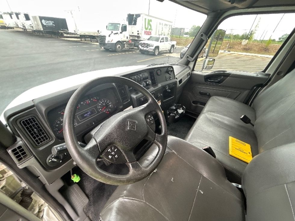 Medium Duty Box Truck-Light and Medium Duty Trucks-International-2020-MV607-Lowell-AR-147,677\n\t\tmiles-$ 52,000 - Image 17