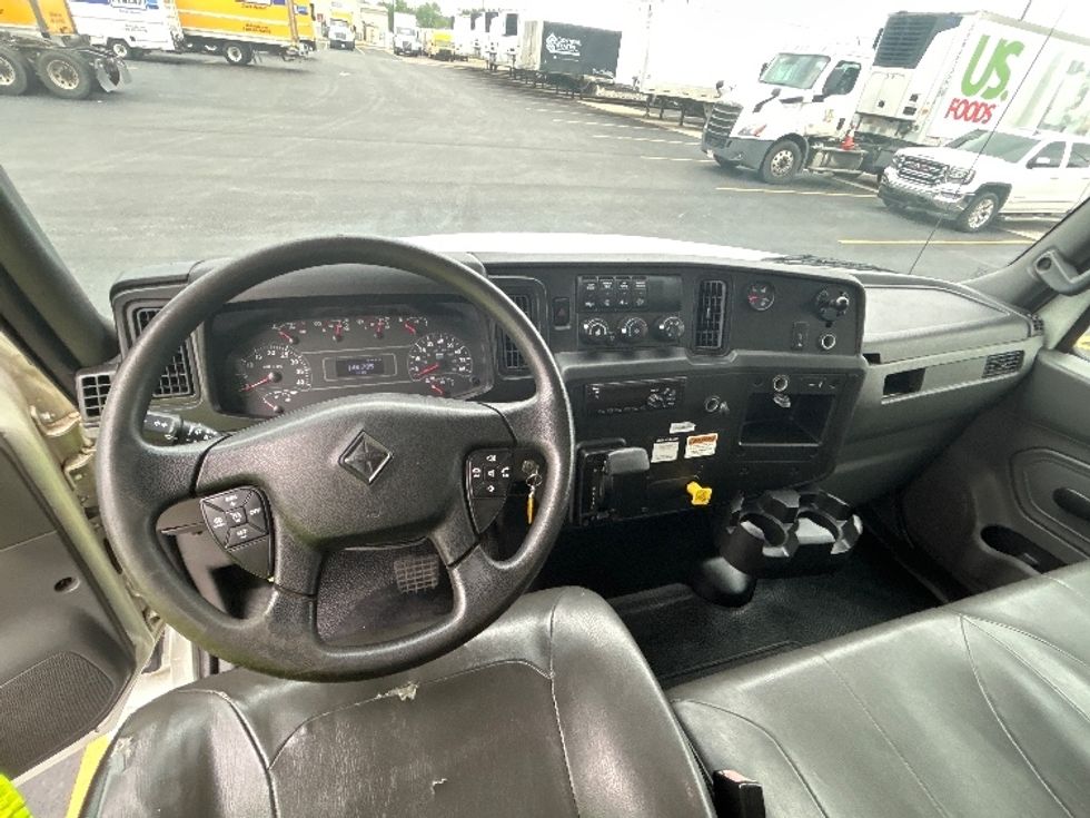 Medium Duty Box Truck-Light and Medium Duty Trucks-International-2020-MV607-Lowell-AR-147,677\n\t\tmiles-$ 52,000 - Image 18