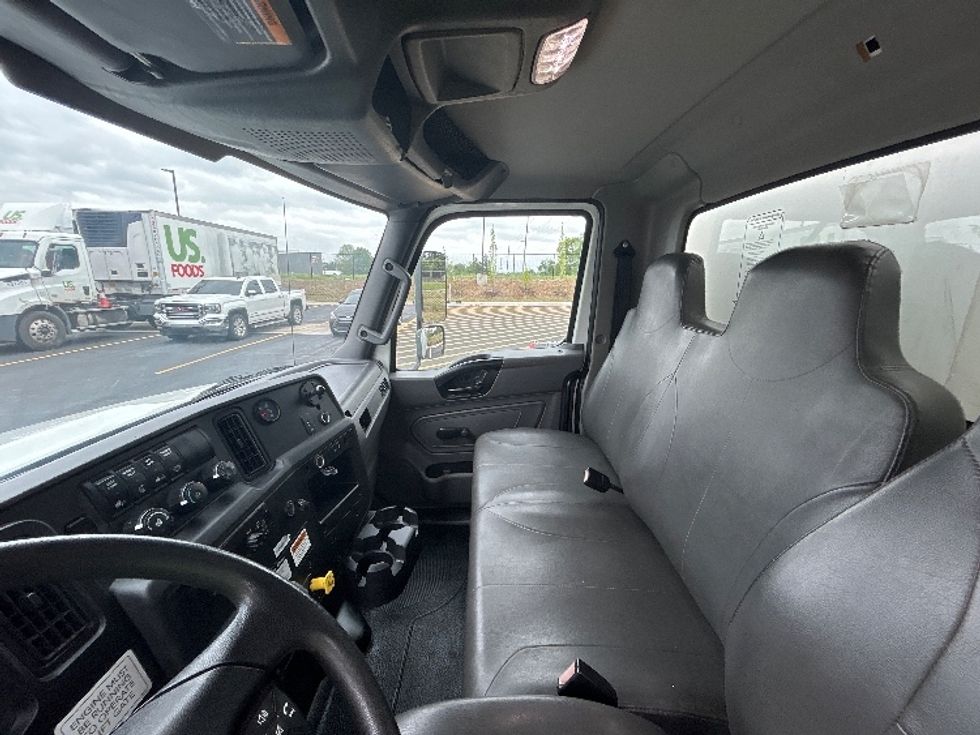 Medium Duty Box Truck-Light and Medium Duty Trucks-International-2020-MV607-Lowell-AR-147,677\n\t\tmiles-$ 52,000 - Image 19