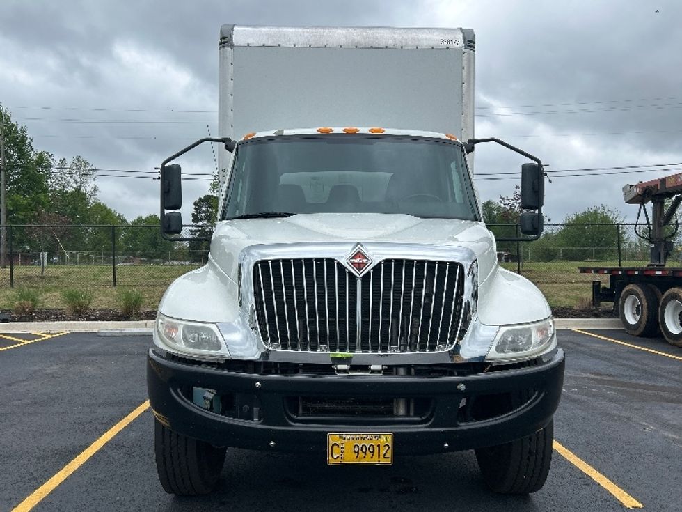 Medium Duty Box Truck-Light and Medium Duty Trucks-International-2020-MV607-Lowell-AR-147,677\n\t\tmiles-$ 52,000 - Image 2
