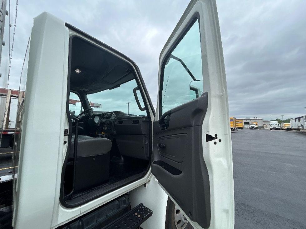 Medium Duty Box Truck-Light and Medium Duty Trucks-International-2020-MV607-Lowell-AR-147,677\n\t\tmiles-$ 52,000 - Image 20