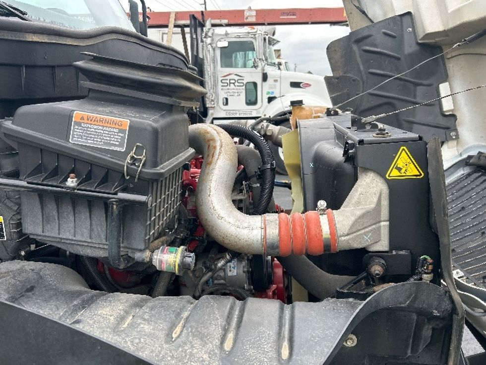 Medium Duty Box Truck-Light and Medium Duty Trucks-International-2020-MV607-Lowell-AR-147,677\n\t\tmiles-$ 52,000 - Image 23