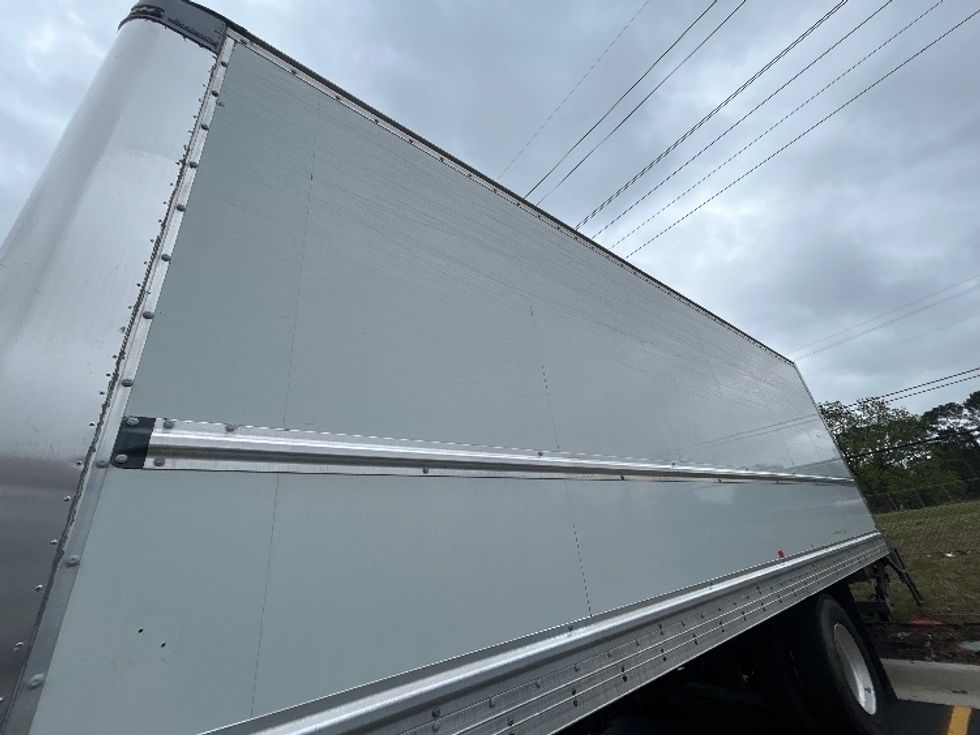 Medium Duty Box Truck-Light and Medium Duty Trucks-International-2020-MV607-Lowell-AR-147,677\n\t\tmiles-$ 52,000 - Image 25