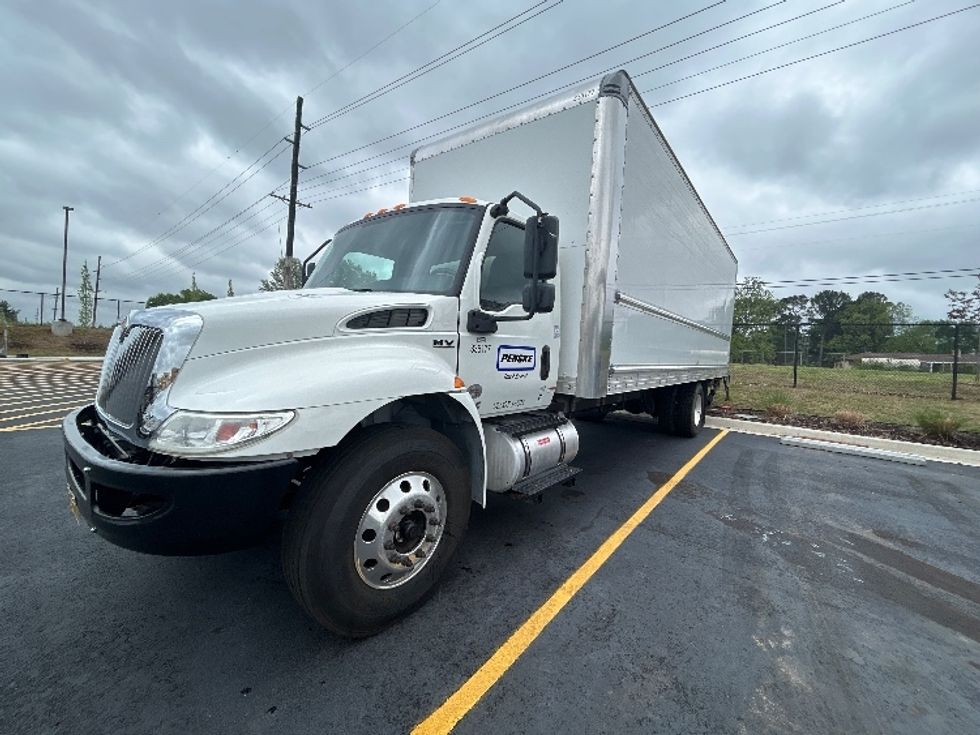 Medium Duty Box Truck-Light and Medium Duty Trucks-International-2020-MV607-Lowell-AR-147,677\n\t\tmiles-$ 52,000 - Image 3