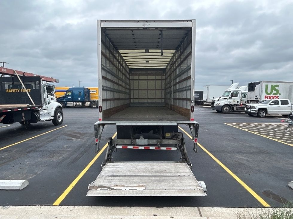 Medium Duty Box Truck-Light and Medium Duty Trucks-International-2020-MV607-Lowell-AR-147,677\n\t\tmiles-$ 52,000 - Image 9