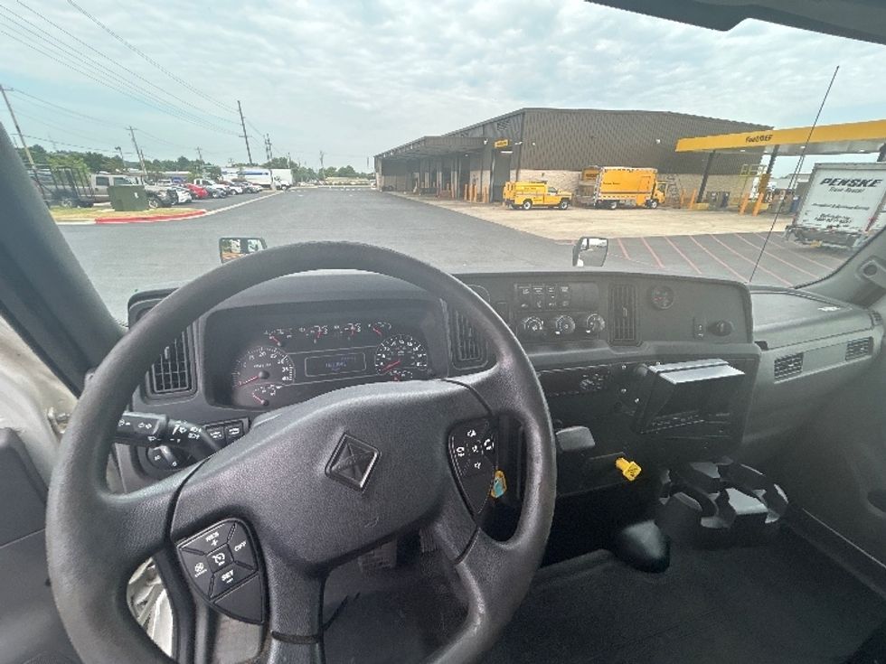 Medium Duty Box Truck-Light and Medium Duty Trucks-International-2020-MV607-Lowell-AR-161,649\n\t\tmiles-$ 51,250 - Image 18
