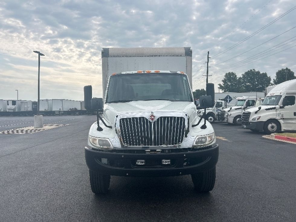 Medium Duty Box Truck-Light and Medium Duty Trucks-International-2020-MV607-Lowell-AR-161,649\n\t\tmiles-$ 51,250 - Image 2