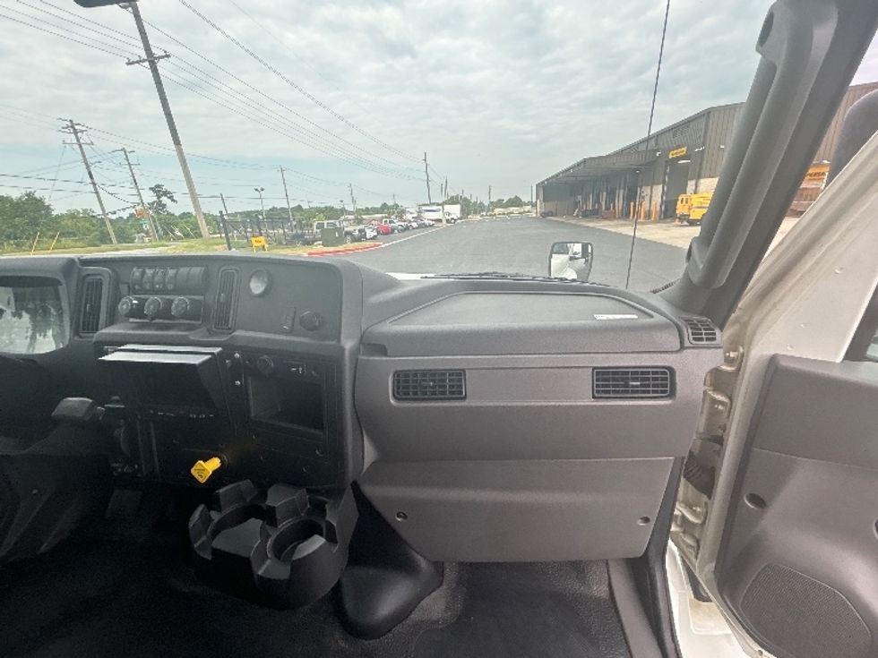 Medium Duty Box Truck-Light and Medium Duty Trucks-International-2020-MV607-Lowell-AR-161,649\n\t\tmiles-$ 51,250 - Image 21