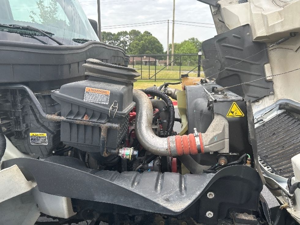 Medium Duty Box Truck-Light and Medium Duty Trucks-International-2020-MV607-Lowell-AR-161,649\n\t\tmiles-$ 51,250 - Image 23