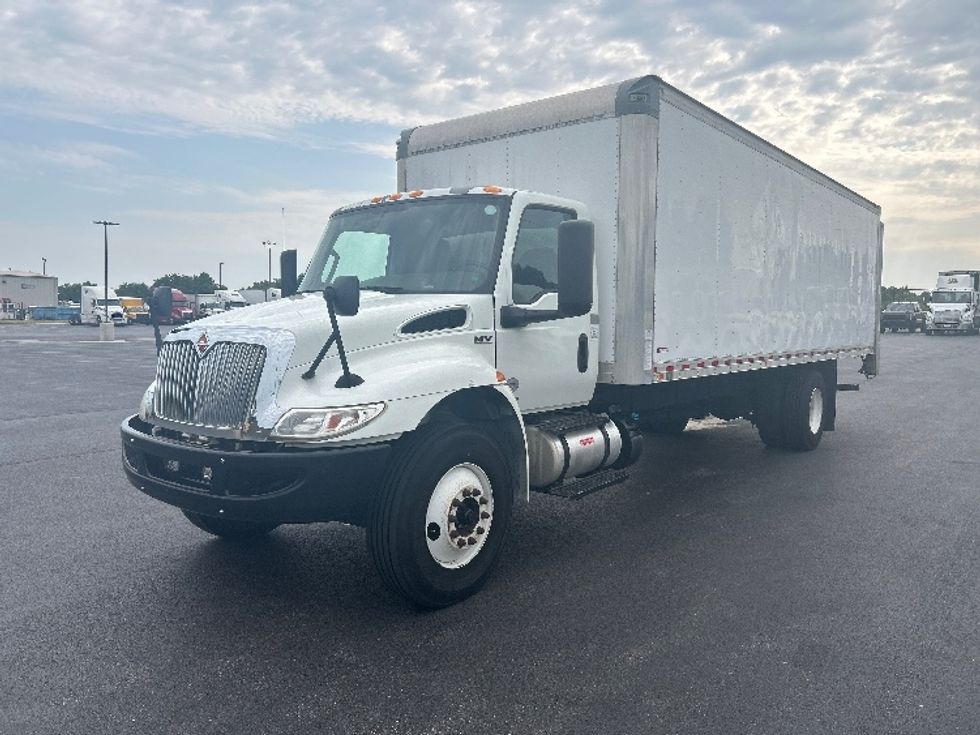 Medium Duty Box Truck-Light and Medium Duty Trucks-International-2020-MV607-Lowell-AR-161,649\n\t\tmiles-$ 51,250 - Image 3
