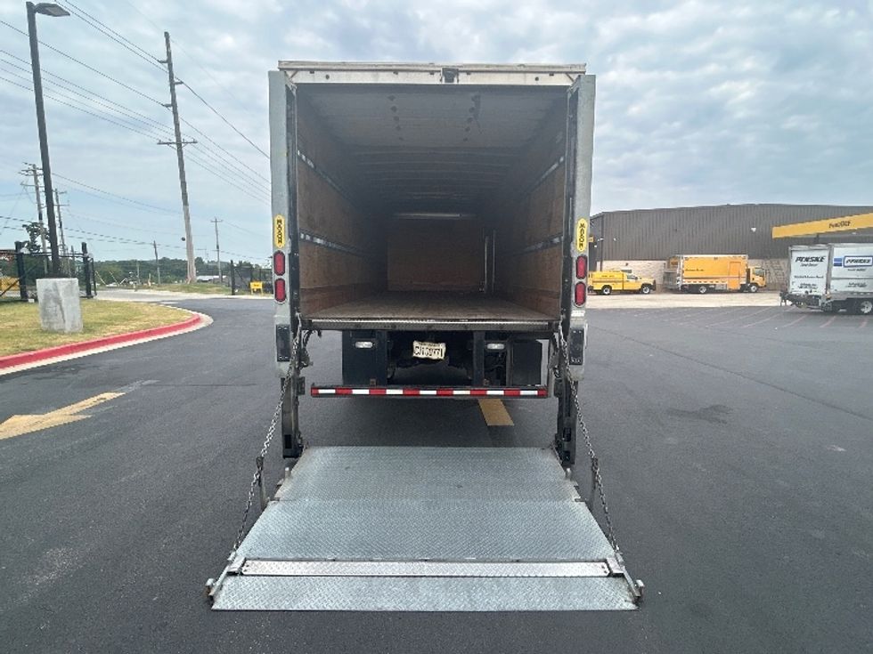 Medium Duty Box Truck-Light and Medium Duty Trucks-International-2020-MV607-Lowell-AR-161,649\n\t\tmiles-$ 51,250 - Image 9