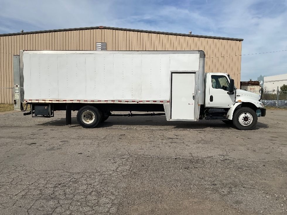 Medium Duty Box Truck-Light and Medium Duty Trucks-International-2020-MV607-Lowell-AR-221,048\n\t\tmiles-$ 45,250 - Image 15