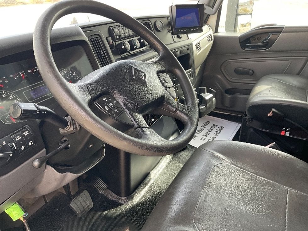 Medium Duty Box Truck-Light and Medium Duty Trucks-International-2020-MV607-Lowell-AR-221,048\n\t\tmiles-$ 45,250 - Image 16