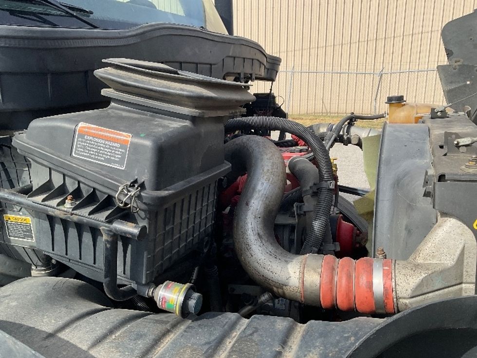 Medium Duty Box Truck-Light and Medium Duty Trucks-International-2020-MV607-Lowell-AR-221,048\n\t\tmiles-$ 45,250 - Image 22